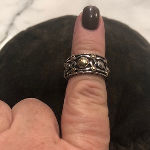 Lagos ring never worn